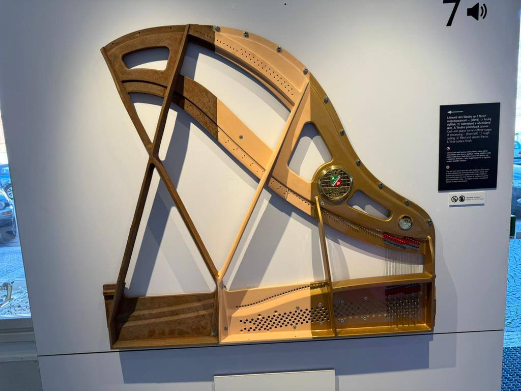 643959357_1528380552443771_8575323920875773641_n